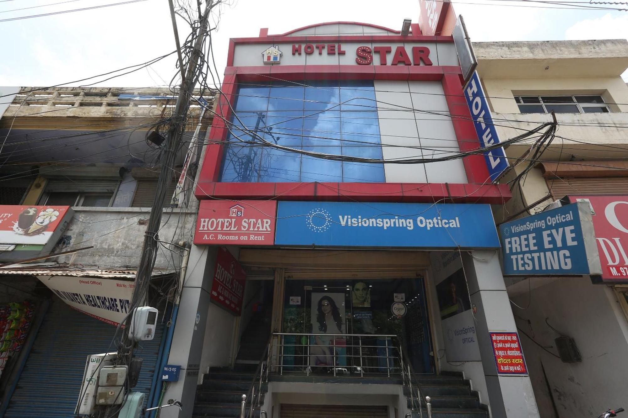 OYO 15481 Hotel Star Karnāl Exterior foto